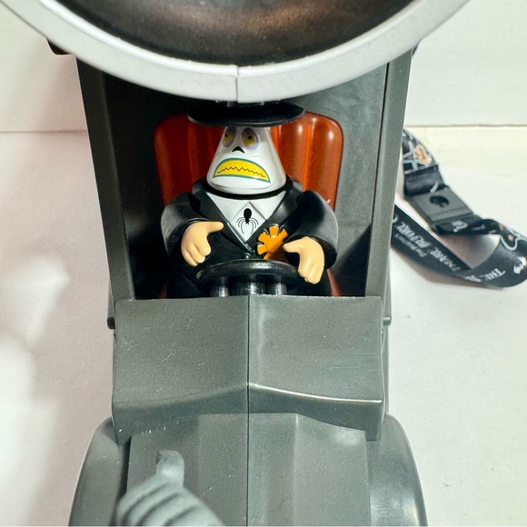 (Sold) NWT. Disney ‘The Nightmare Before Christmas’ Mayor’s Car Popcorn Bucket. - Picture 14 of 14